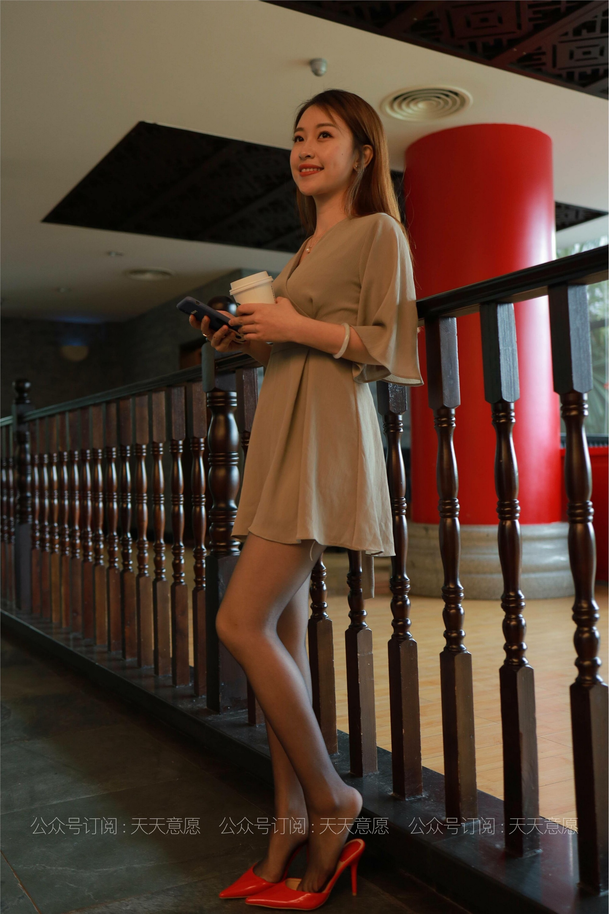 IESS异思趣向  2021.06.09 丝享家827：小婕《红色跟底一身轻》